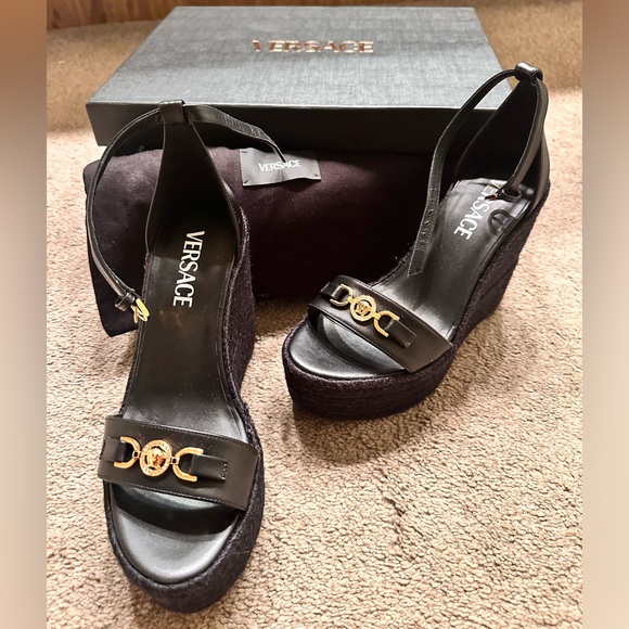 Versace Medusa ‘95 Leather Wedge Sandals size 36 - Picture 2 of 9